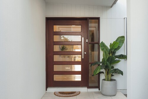 Welcome River View Haven, your stylish retreat in the heart of Townsville!