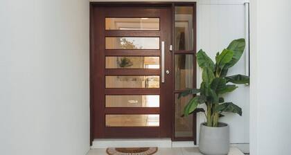 Welcome River View Haven, your stylish retreat in the heart of Townsville!