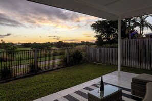 Terrace/patio - Welcome River View Haven, your stylish retreat in the heart of Townsville! (Oonoonba)