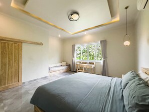 Vila, 2 quartos, piscina particular | Escrivaninha, espaço de trabalho para notebook, Wi-Fi de cortesia