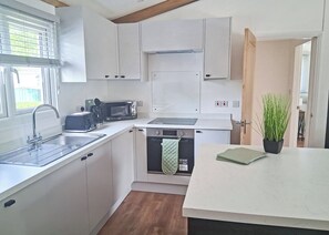 Fridge, oven, stovetop, toaster