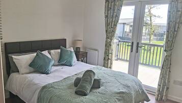 2 bedrooms
