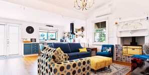 Interior - Iconic Renovated Period Home - Modern Upgrade & Close to CBD/Everything (North Bendigo)