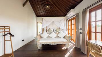 Vila, 2 kamar tidur, pemandangan kolam renang | Meja kerja dan Wi-Fi gratis