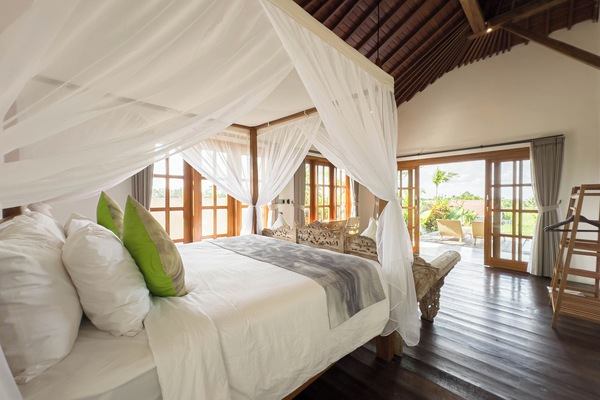Villa, 2 Bedrooms, Pool View | Desk, free WiFi