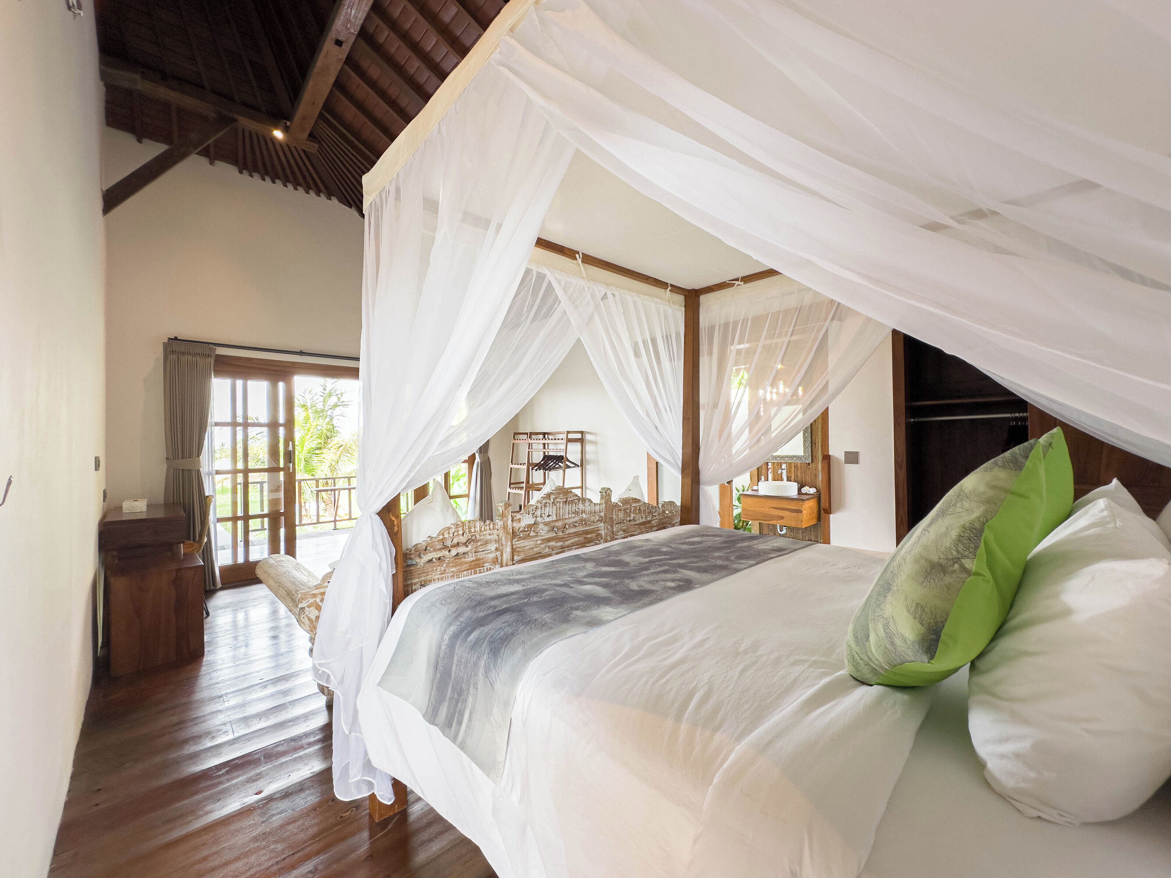 Escritorio y wifi gratis 