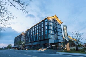 Exterior - SSAW Boutiquel Hotel Xizi (Taizhou)