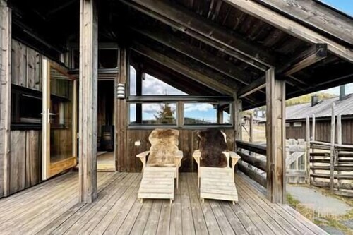 Modern mountain cabin – Ski-in/out, 2 Bathrooms