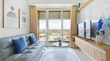 Apartment, 2 Bedrooms, City View | Living area