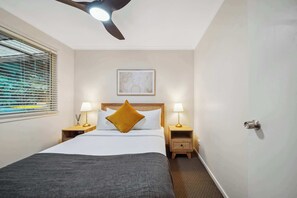 3 habitaciones, tabla de planchar con plancha, cuna de viaje y wifi