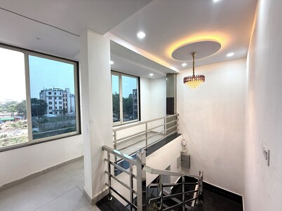 THE GRAND LUXURY STAY HOTEL