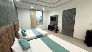 Family Room | Free WiFi