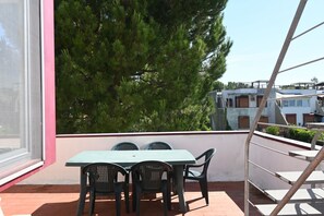 Outdoor dining - N302 - Numana, three-room apartment with terrace in residence with swimming pool (Nuaman)