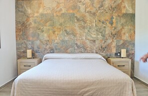 3 bedrooms, bed sheets