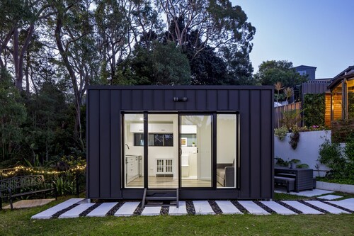 Beautiful tiny home nestled on the edge of the tranquil Aussie bush