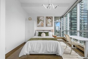 2 bedrooms, desk, iron/ironing board, free WiFi