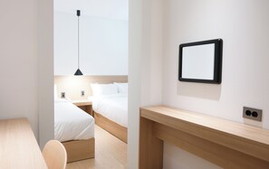 雙床房 | 書桌、手提電腦工作空間、免費 Wi-Fi