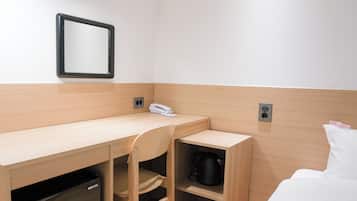 Standard Room | Desk, laptop workspace, free WiFi