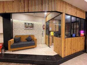 Reception - Hotel Kusum Kunj (Ujjain)