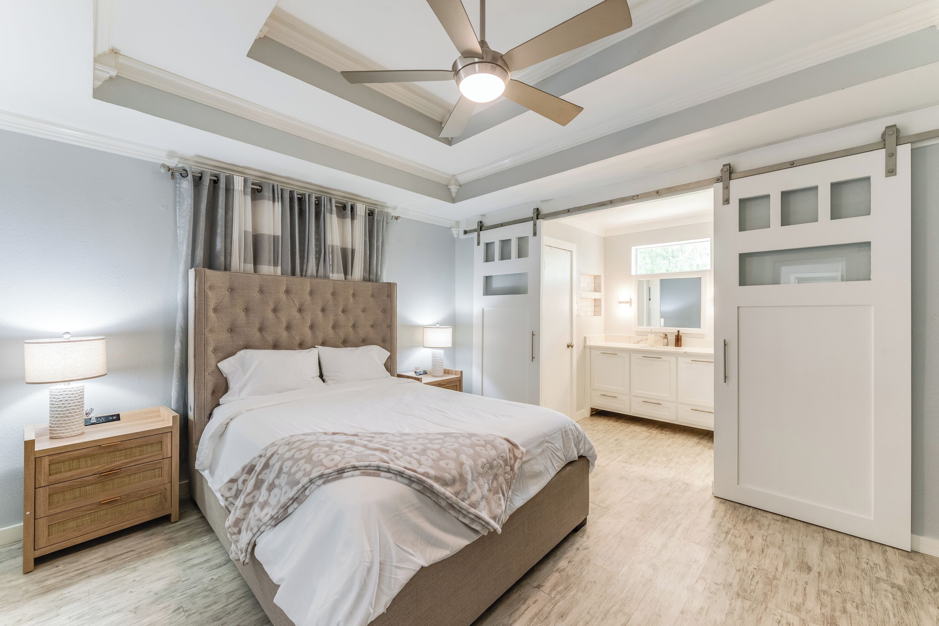 3 Schlafzimmer, Schreibtisch, Bügeleisen/Bügelbrett, kostenloses WLAN