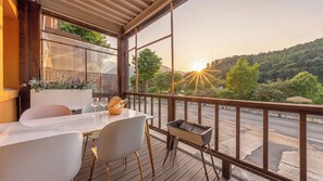 Basic Room, 1 Bedroom (Room 101 (Pet / BBQ)) | 1 bedroom, free WiFi - Gapyeong Noksu Valley Pet Group Pension (Gapyeong)