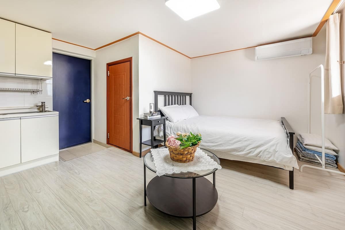 Basic Room, 1 Bedroom (Room 201 (Pet / BBQ)) | 1 bedroom, free WiFi
