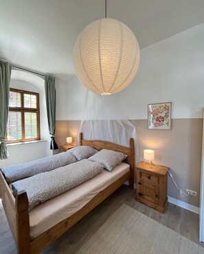 2 bedrooms, WiFi, bed sheets