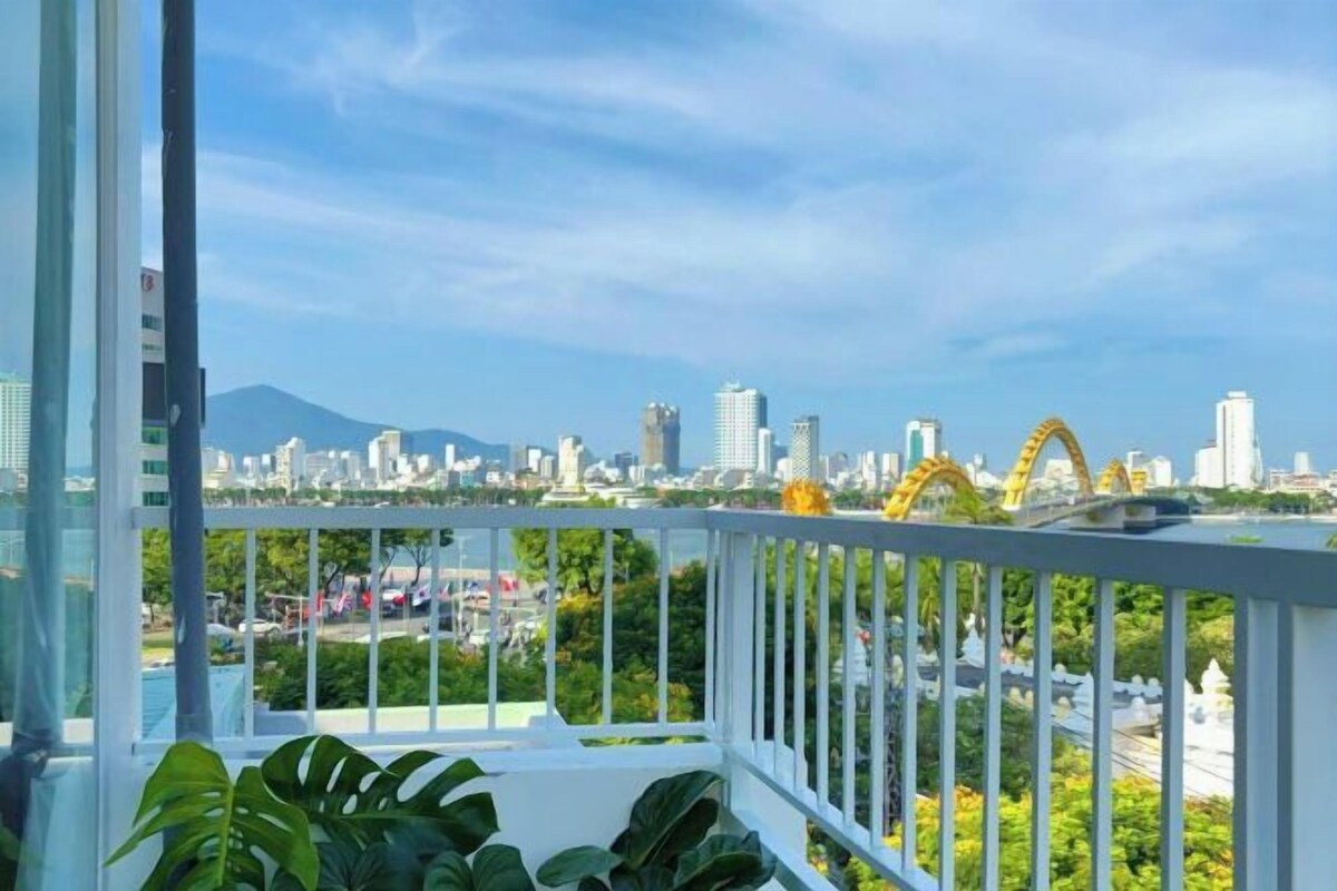 Deluxe Studio With Balcony And River View