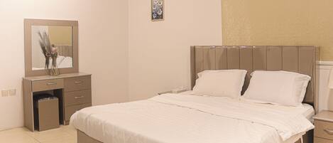 Minibar, truy cập Internet không dây miễn phí, bộ trải giường