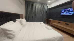 Seprai premium, kedap suara, Wi-Fi gratis, dan seprai linen