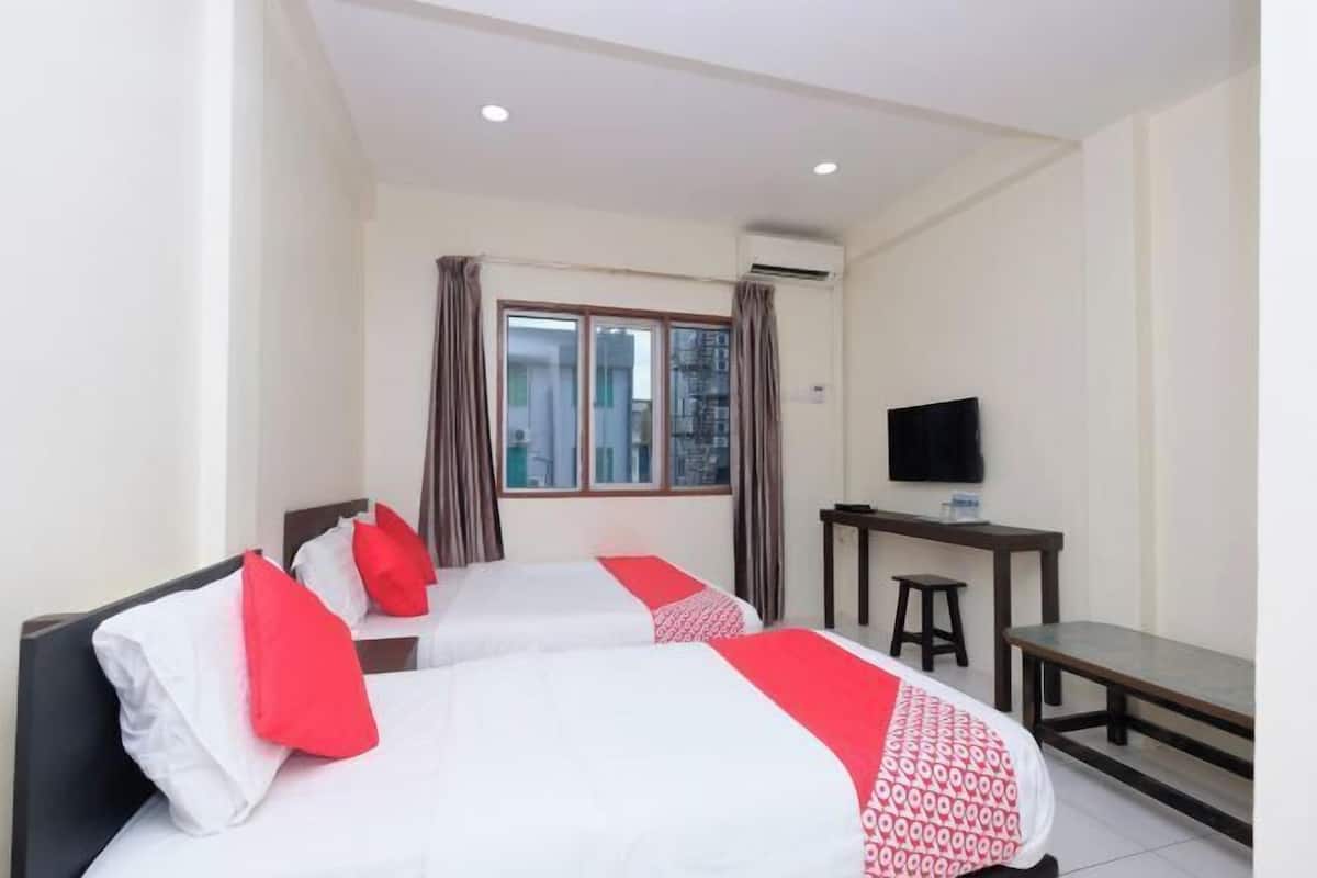 Desk, laptop workspace, free WiFi, bed sheets