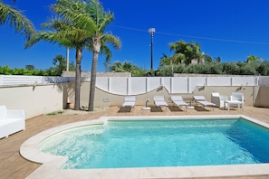 Seasonal outdoor pool