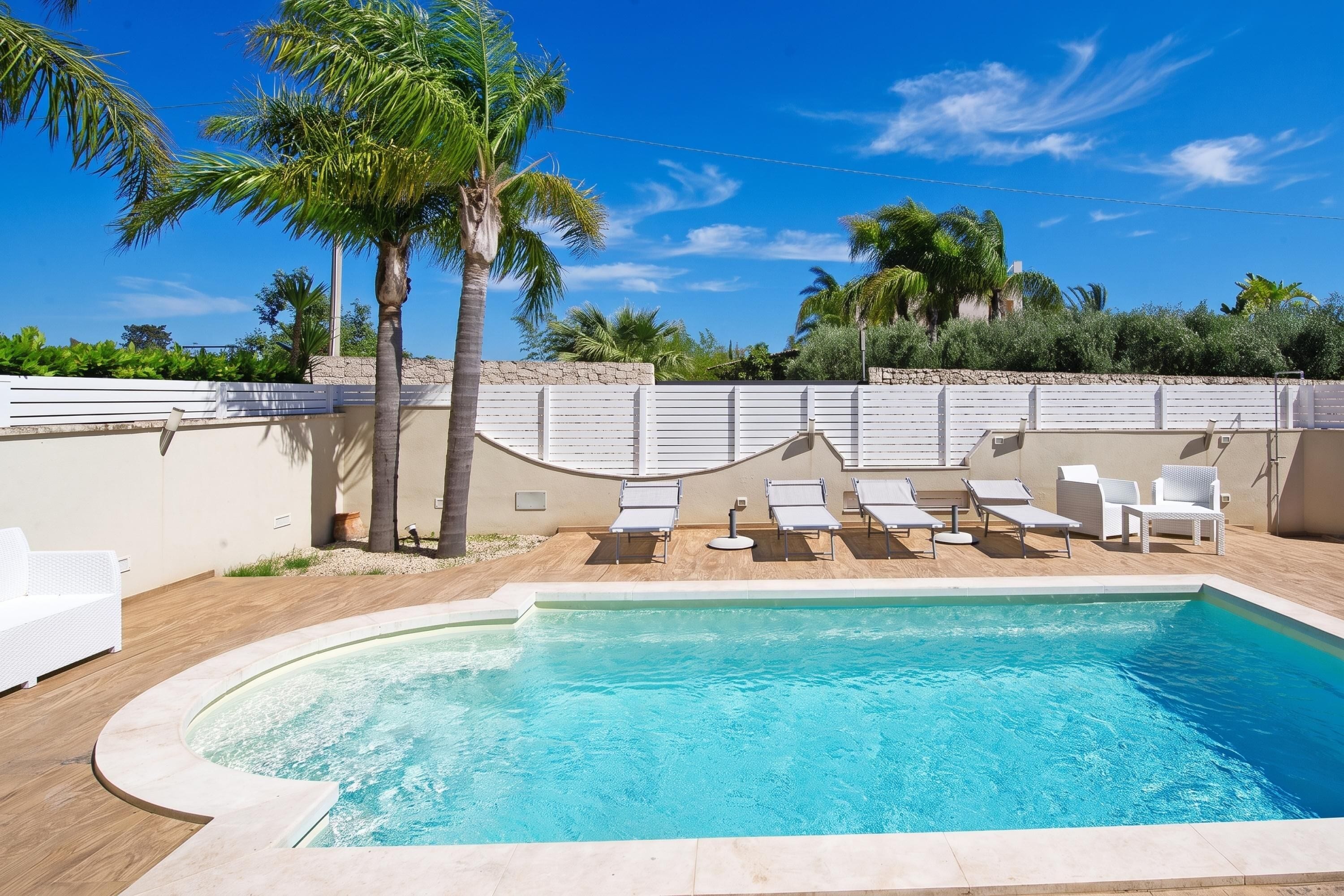 Family House, 2 Bedrooms, 2 Bathrooms (Casa Plaja) | Pool | Seasonal outdoor pool