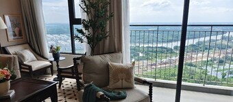 RAINBOW - 2+BEDROOMS by AQHOMES @ Vinhomes Grand Park