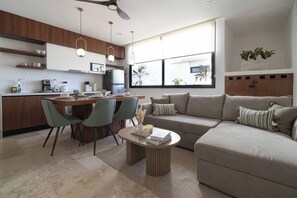 Smart TV, offices - Discover a peaceful jungle penthouse featuring 2 bedrooms, 3 baths, and a rooftop with tree-top views. Blending clean design and natural textures, this modern escape sits just minutes from the beach in Tulum - perfect for relaxing or adventuring. (Tulum)