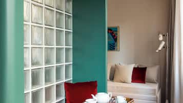 Suite Junior | Minibar, bureau, espace de travail pour ordinateur portable