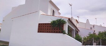 Beautiful house 30 meters from the sea