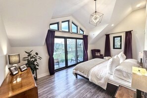4 bedrooms, iron/ironing board, travel cot, WiFi