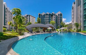 6 outdoor pools, pool umbrellas, pool loungers - The Title Halo NaiYang by My Home Phuket (Thep Krasattri)