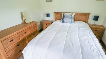 4 bedrooms, individually decorated, individually furnished, free WiFi