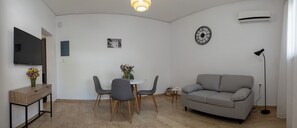 Smart TV - Filerimos Nest (Rhodes)