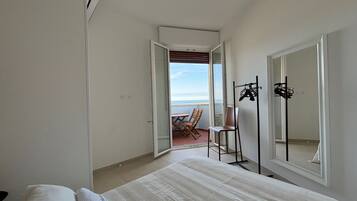 3 camere
