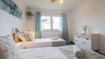 2 bedrooms, iron/ironing board, WiFi, bed sheets