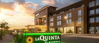 La Quinta Inn & Suites by Wyndham Phoenix West / Glendale