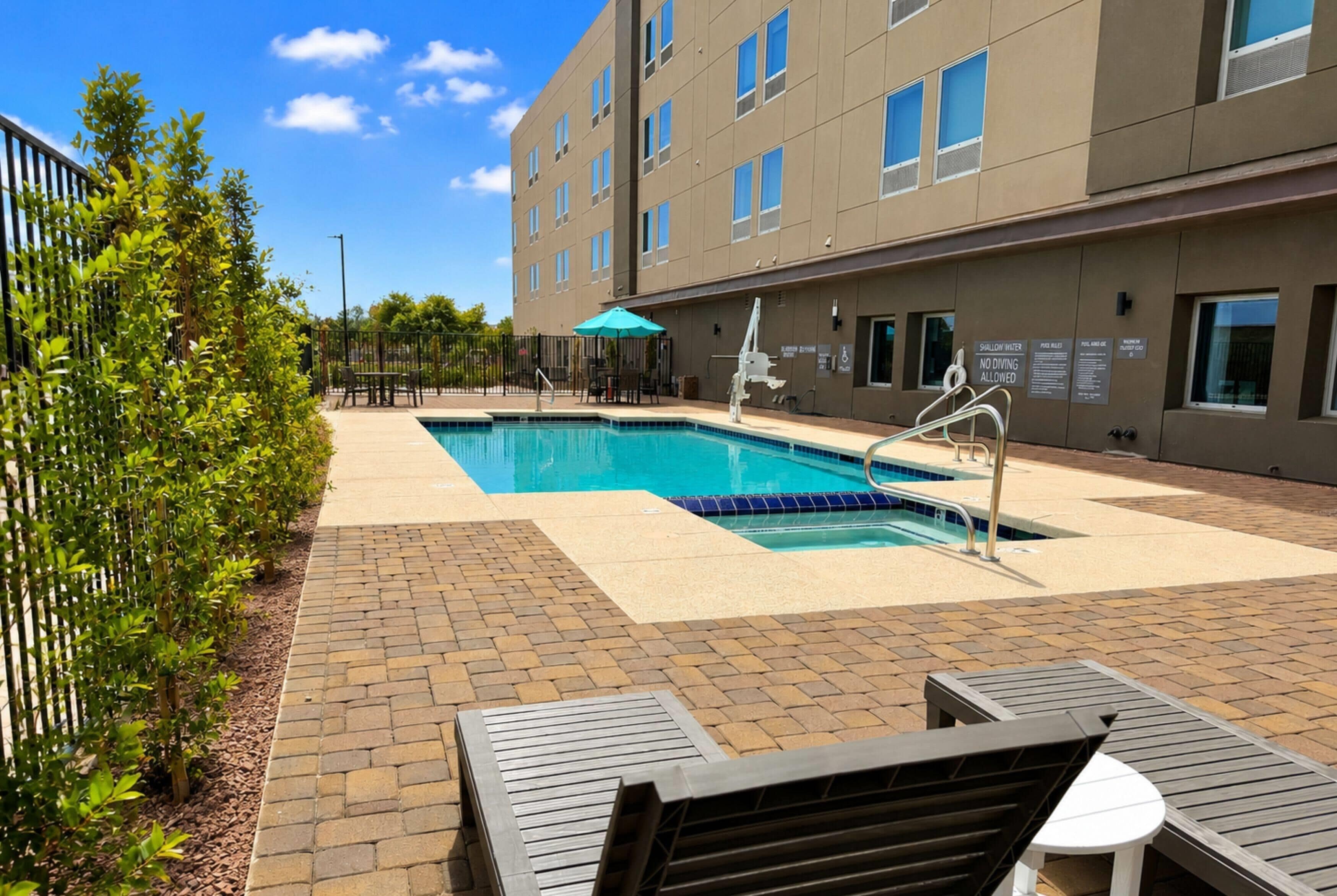 Photo - La Quinta Inn & Suites by Wyndham Phoenix West / Glendale