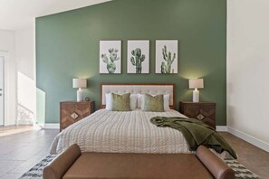 4 bedrooms, iron/ironing board - Cactus Cove · Relax & Unwind in Quiet Cactus Cove -4 KING BEDS (Avondale)