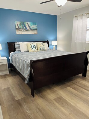 3 slaapkamers, een strijkplank/strijkijzer, wifi, beddengoed