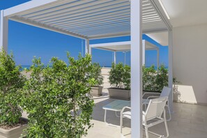 Superior tweepersoonskamer, balkon | Een minibar, een bureau, een laptopwerkplek, gratis wifi