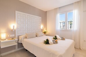 2 chambres, espace de travail pour ordinateur portable