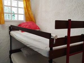 2 bedrooms
